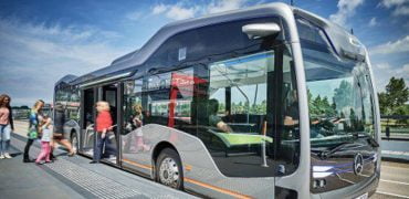 Mercedes Benz Future Bus med semi-selvkørende teknologi